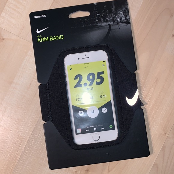 NIKE Running Arm Band -Lean Handsfree Phone Holder - Picture 5 of 8